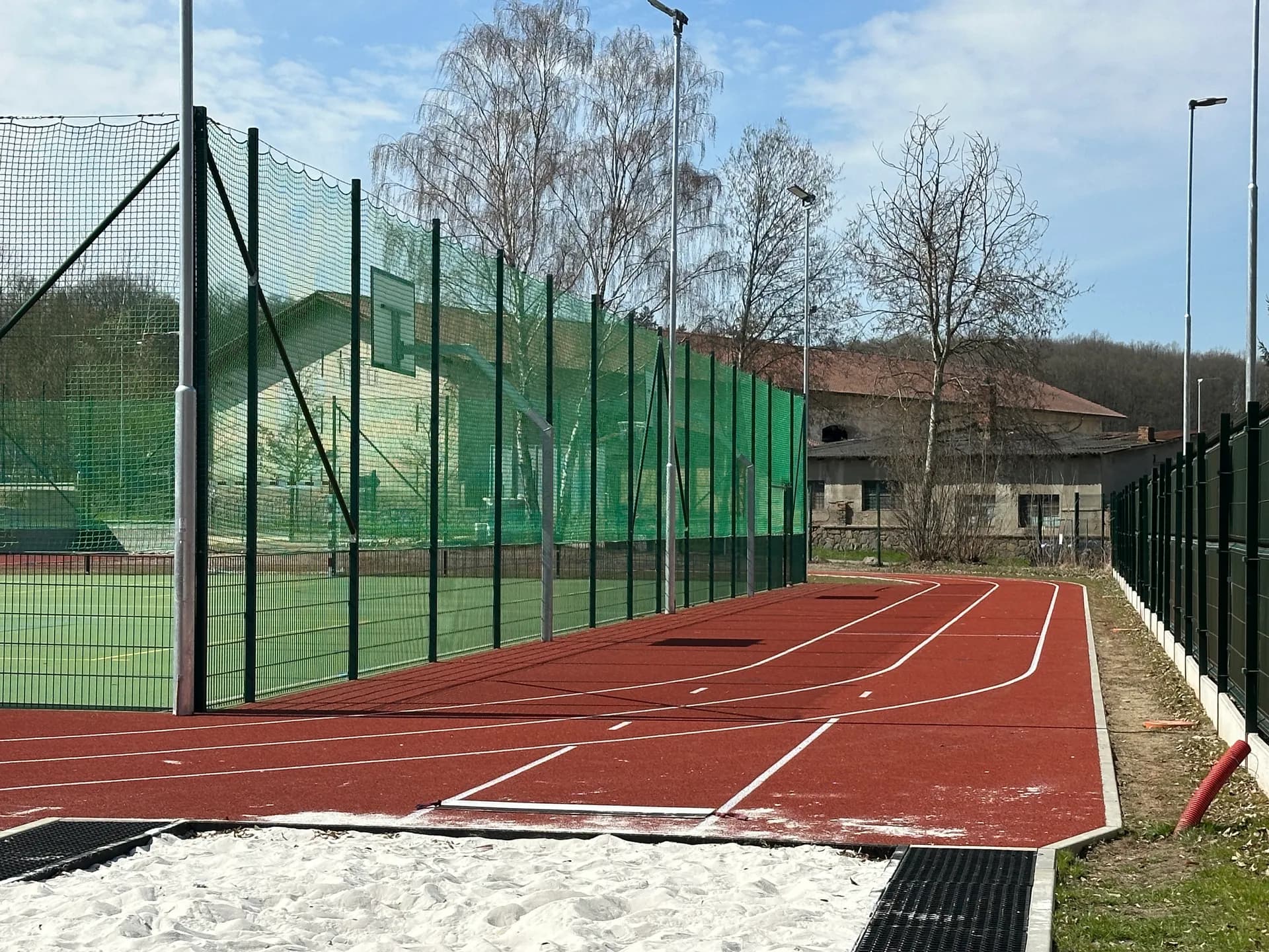 Sport v Kamenici: Od velkého areálu po plácky za domem
